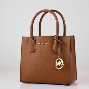 Michael Kors Mercer Medium luggage Pebbled Leather Crossbody Bag NEW 🔥